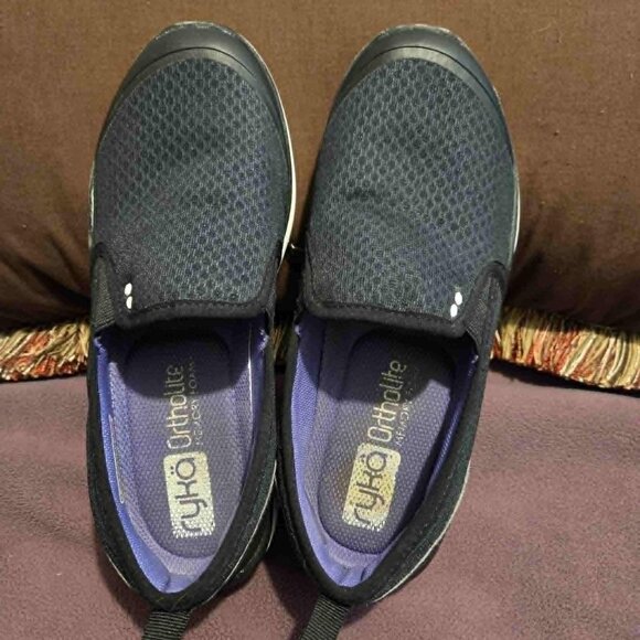 Ryka Water Repellent Slip-Ons Ava Black Size 7.5 - Picture 1 of 10